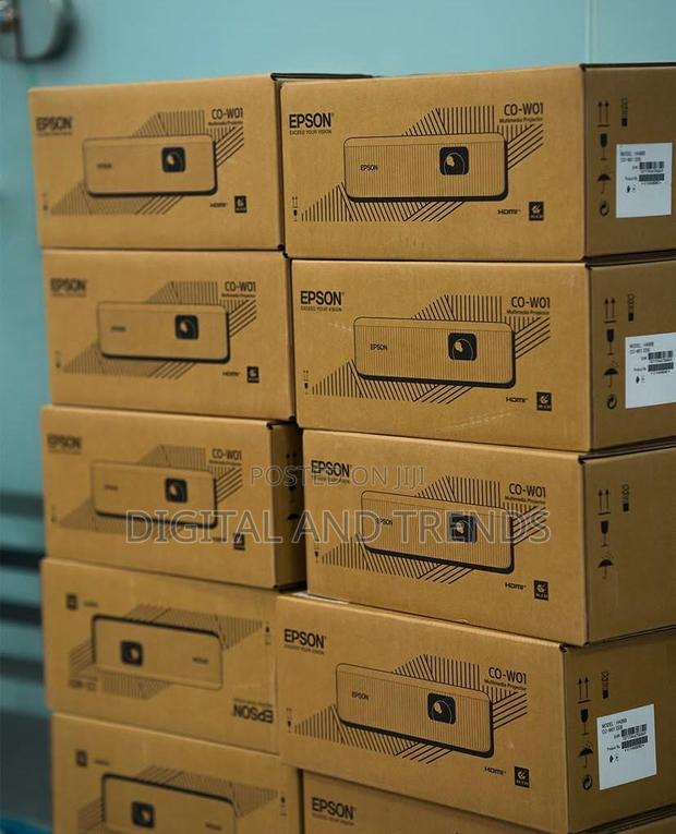 Epson C0-W01 Projector · Photo 1