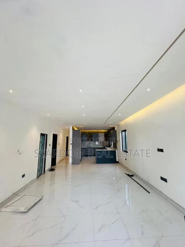 3bdrm Bungalow in Lake Side Estate for sale · Photo 5