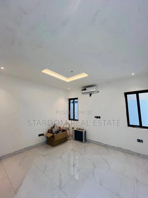 3bdrm Bungalow in Lake Side Estate for sale · Photo 7