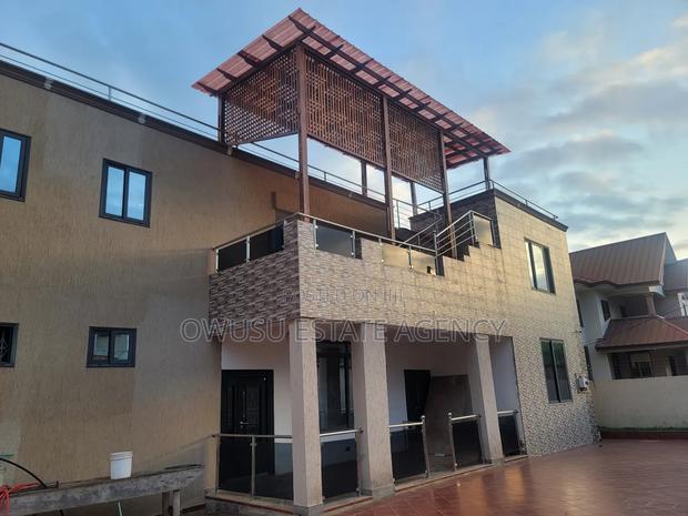 8bdrm House in Kantinkyiren, Kumasi Metropolitan for sale · Photo 3