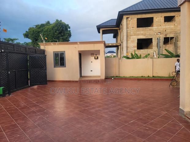 8bdrm House in Kantinkyiren, Kumasi Metropolitan for sale · Photo 4