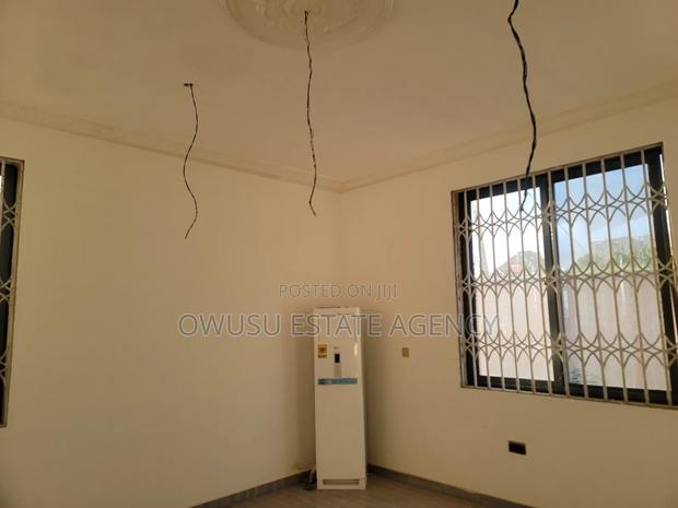 8bdrm House in Kantinkyiren, Kumasi Metropolitan for sale · Photo 5
