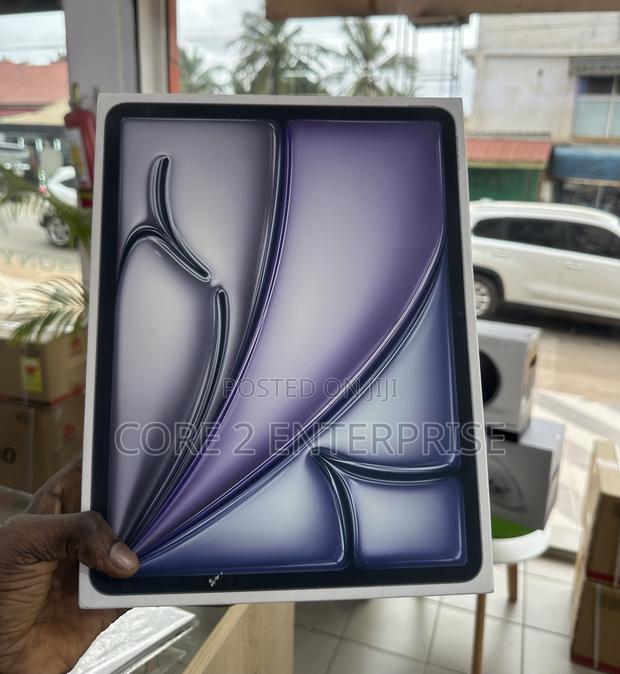 New Apple iPad Air 13 (2024) 1 TB Gray · Photo 1