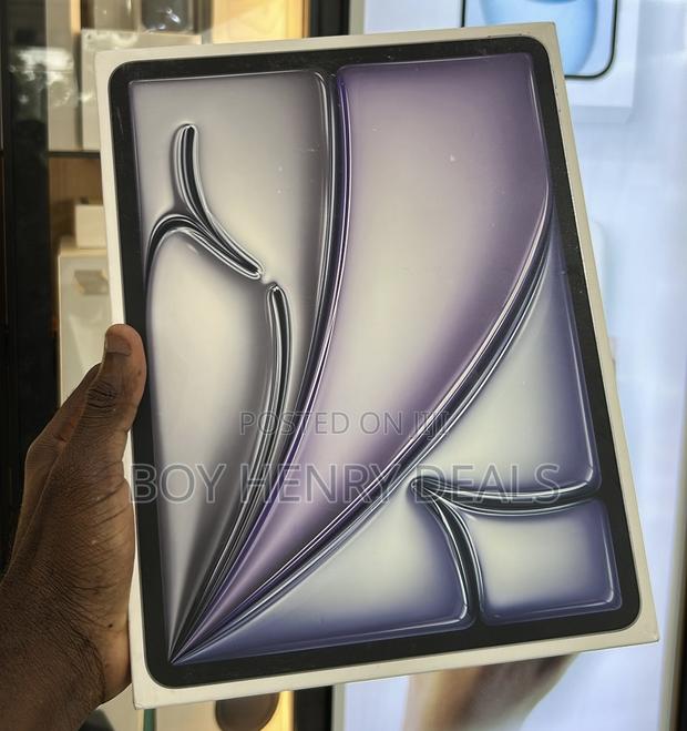New Apple iPad Air 13 (2024) 128 GB Gray · Photo 1