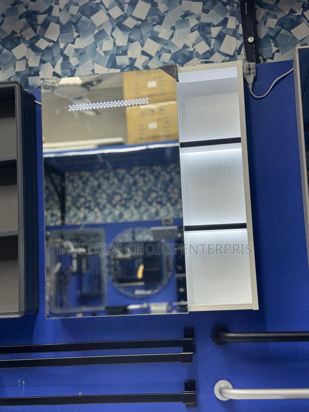 Cabinet Basin 60cm With Cabinet Mirror · Photo 2