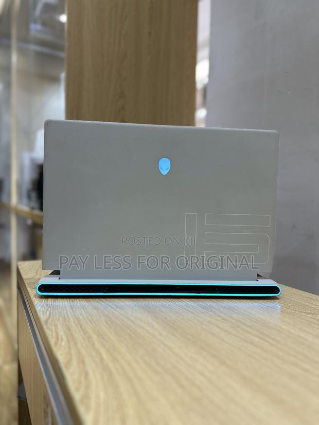 Laptop Dell Alienware 15 16GB Intel Core I7 SSD 1T · Photo 1