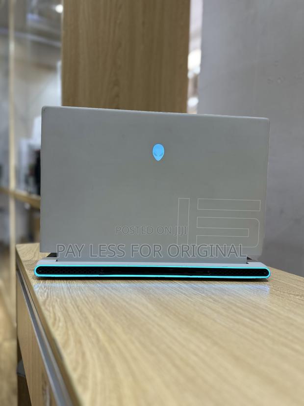 Laptop Dell Alienware 15 16GB Intel Core I7 SSD 1T · Photo 2