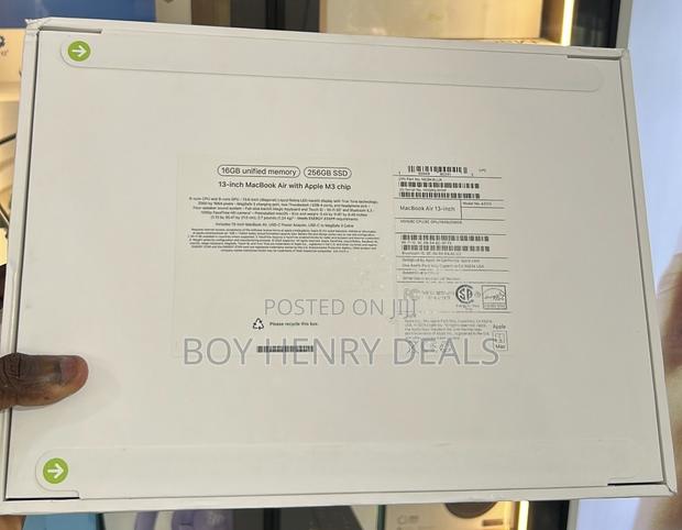 New Laptop Apple MacBook Air 2024 M3 13-Inch 16GB Apple M3 SSD 256GB · Photo 2