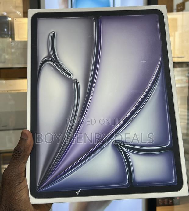 New Apple iPad Air 13 (2024) 1 TB Gray · Photo 1