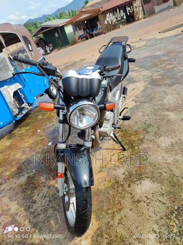 Honda CB 2018 Black · Photo 3