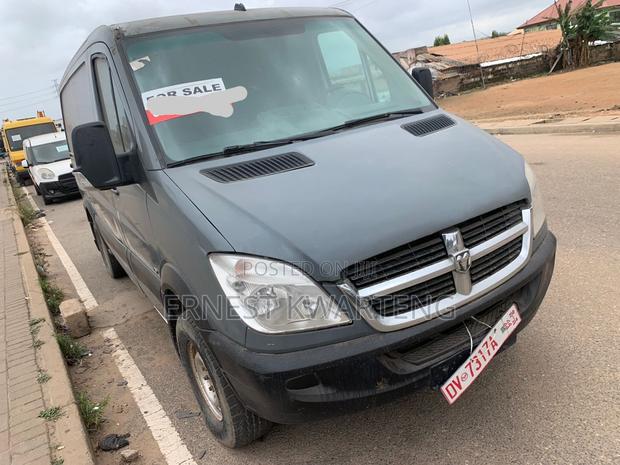 Dodge B3500 2008 Grey · Photo 4