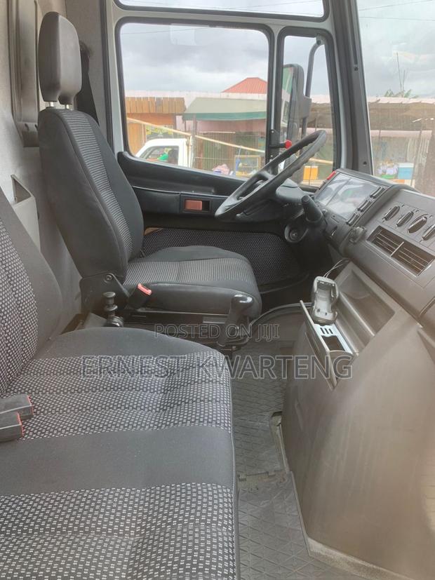 Mercedes-Benz T2 2003 White · Photo 2