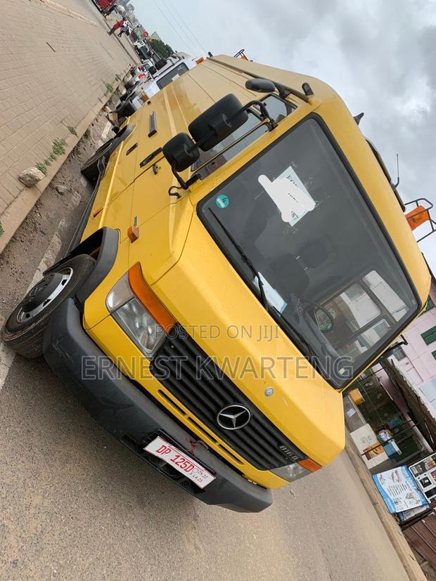 Mercedes-Benz T2 2001 Yellow · Photo 5