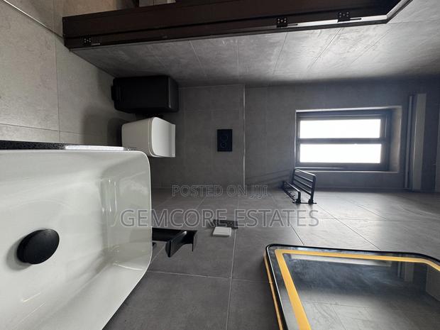 Furnished 2bdrm Apartment in East Legon for rent · Photo 8