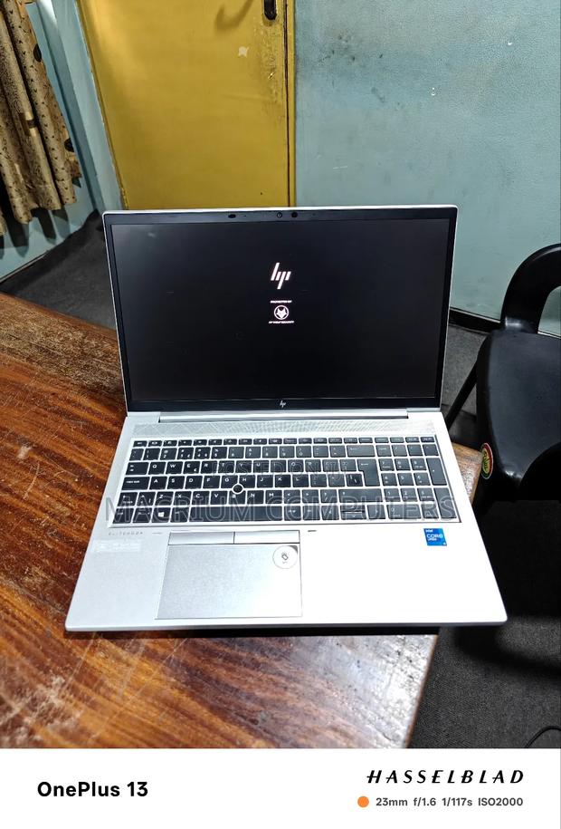Laptop HP EliteBook 850 G8 16GB Intel Core I5 SSD 256GB · Photo 4