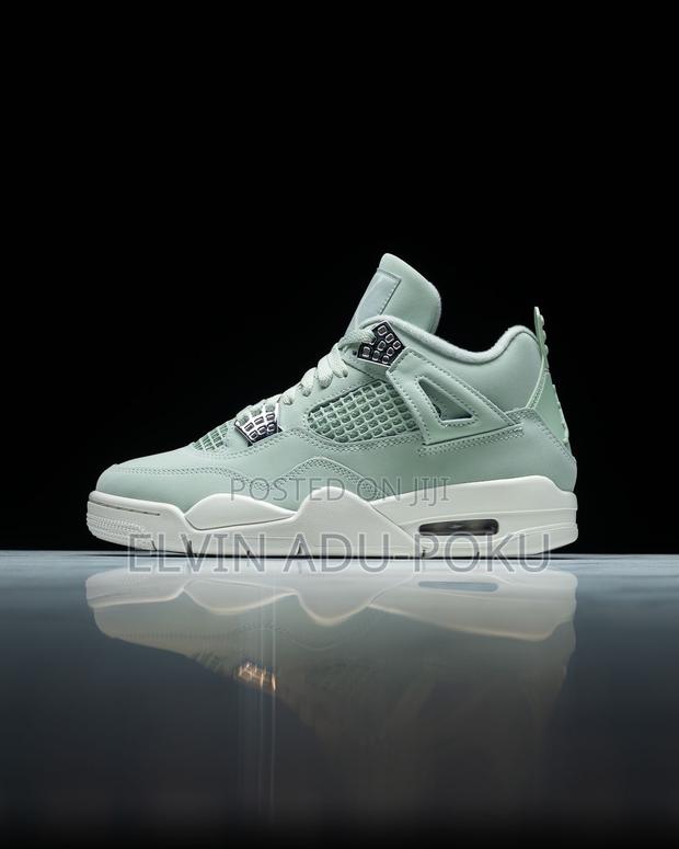 Nike Air Jordan Iv Retro “ Seafoam “ · Photo 1