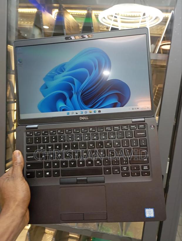 Laptop Dell Latitude 5400 16GB Intel Core I7 SSD 512GB · Photo 2