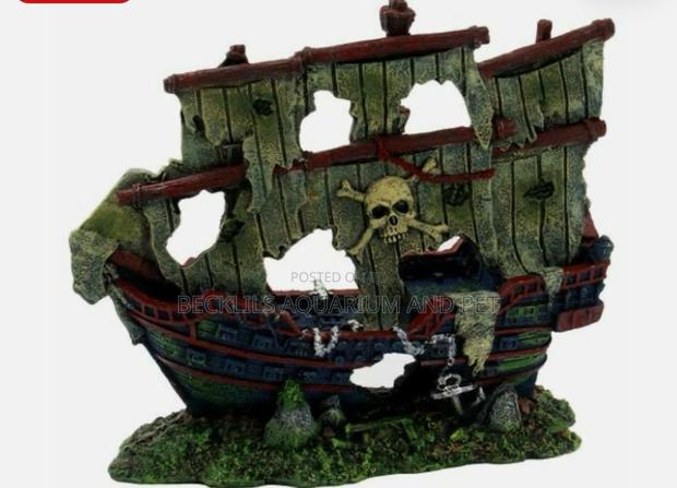 Ship Aquarium Decor · Photo 3