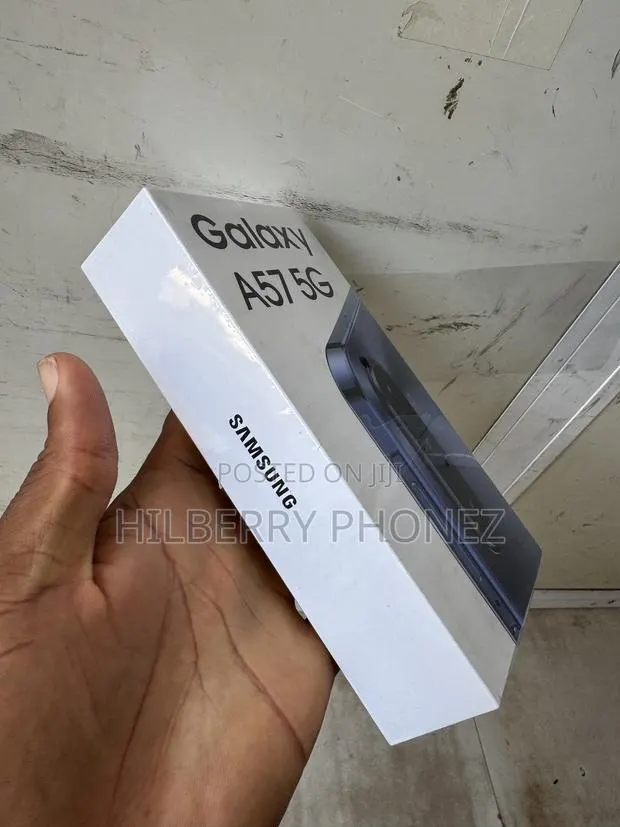 New Samsung Galaxy A57 256 GB Gray · Photo 1