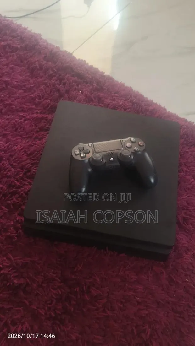 Sony Playstation 4 Slim Jailbreak · Photo 1