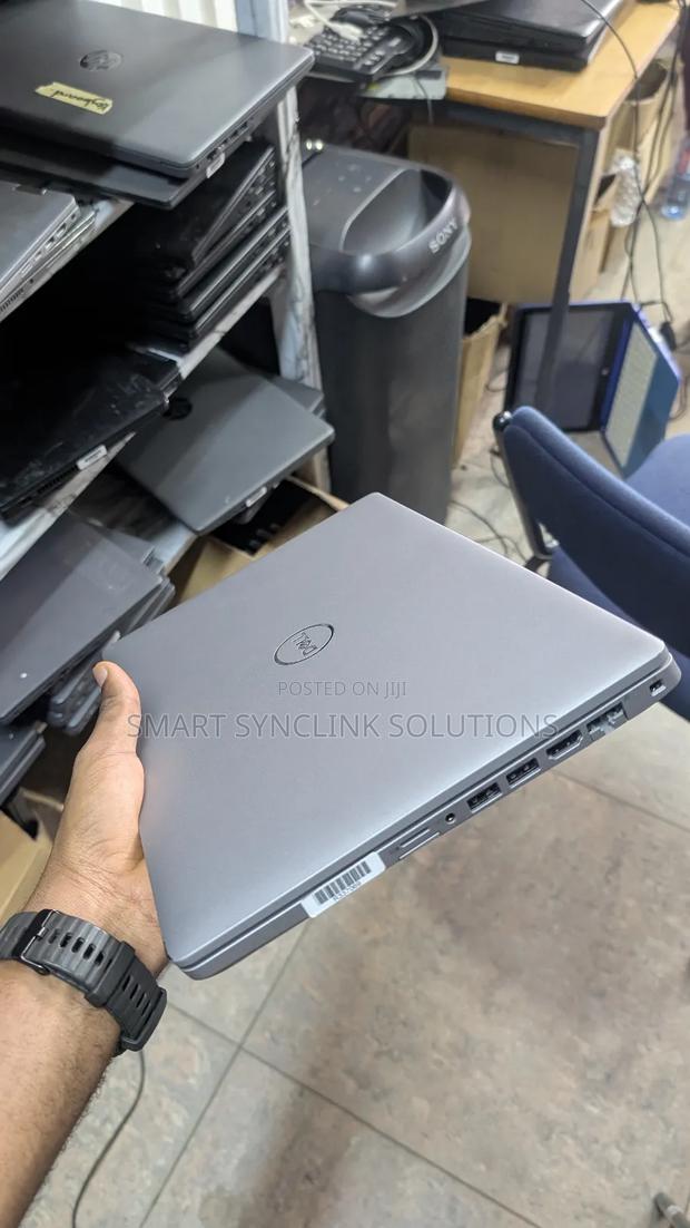 New Laptop Dell Latitude 5410 16GB Intel Core i7 SSD 512GB · Photo 3