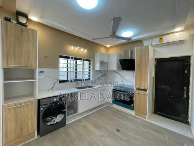 4bdrm House in Community 18 Spintex for sale · Photo 3