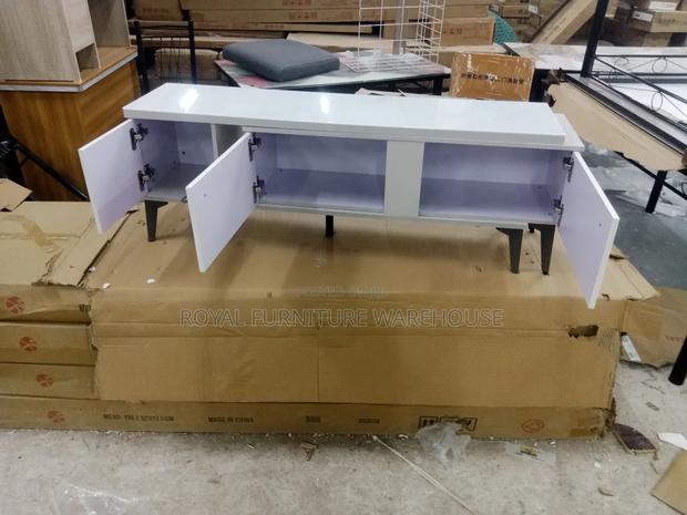 Foreign Type Extendable Tv Stand for Living Room · Photo 3