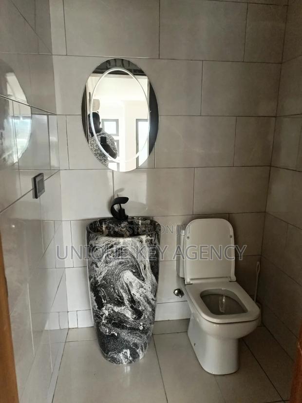 2bdrm Apartment in Unique Key Agency, Manet Court for rent · Photo 3