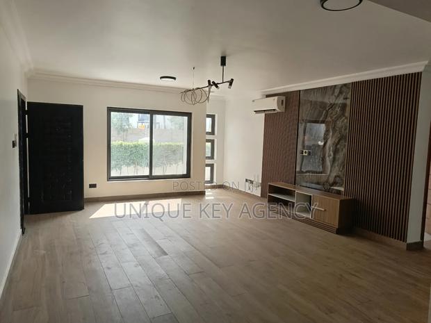 2bdrm Apartment in Unique Key Agency, Manet Court for rent · Photo 7