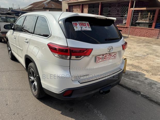 Toyota Highlander 2019 White · Photo 4