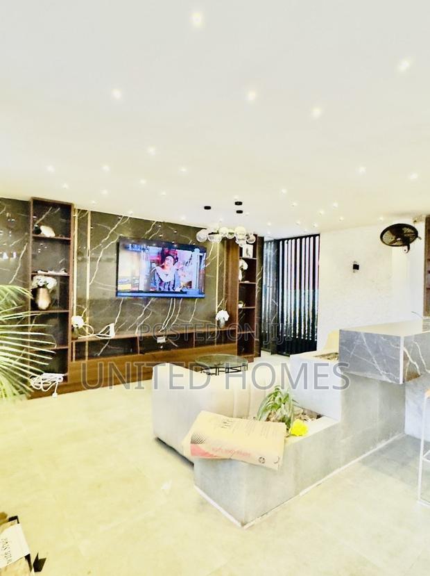 Furnished 6bdrm House in Cantonments for sale · Photo 2