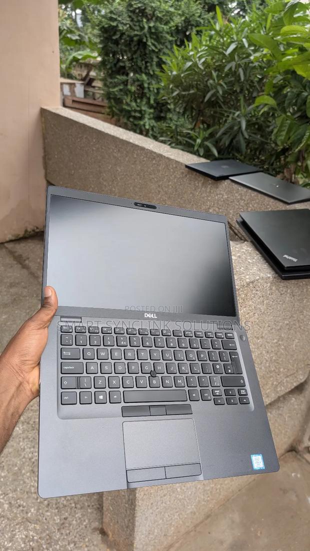 New Laptop Dell Latitude 5400 16GB Intel Core i5 SSD 256GB · Photo 1