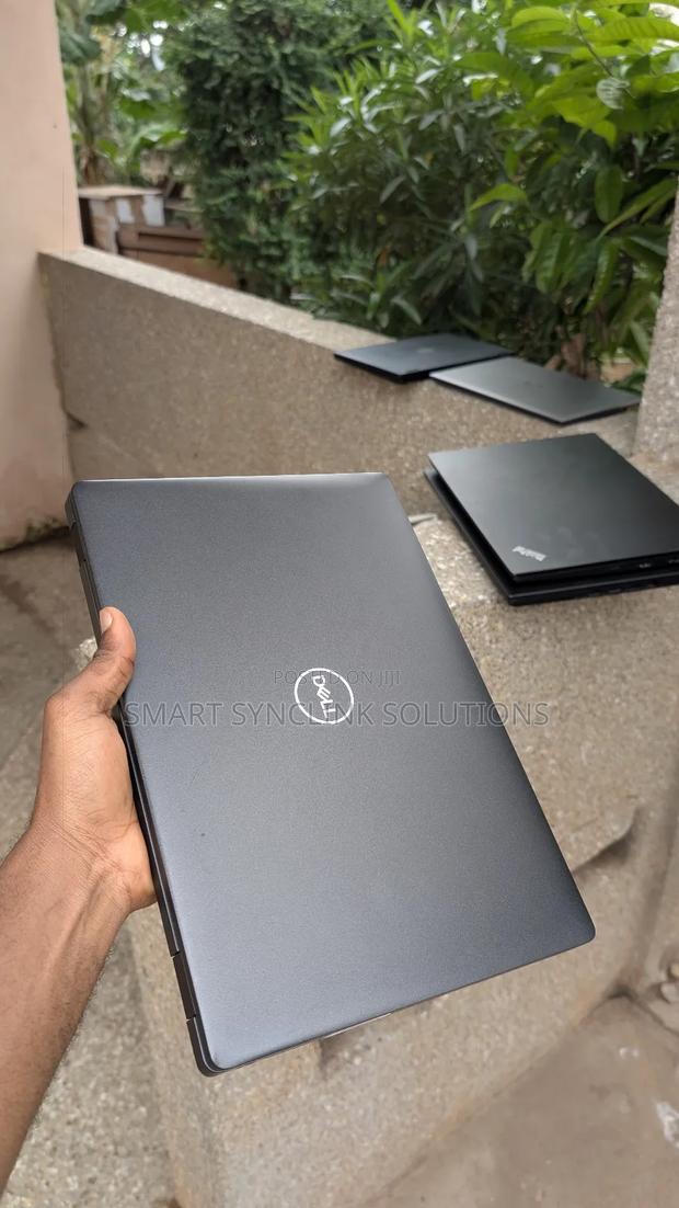 New Laptop Dell Latitude 5400 16GB Intel Core i5 SSD 256GB · Photo 2