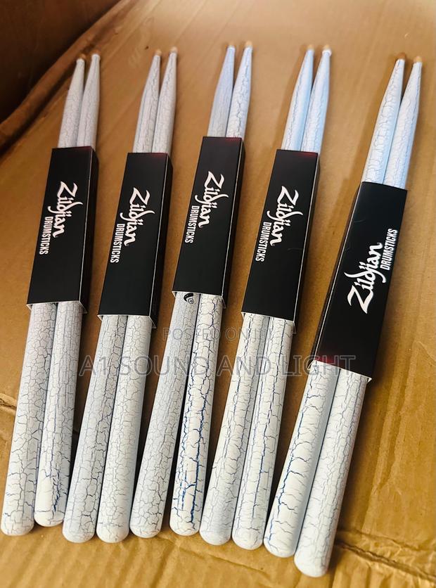 Zildjian Hickory 5a Drum Stick - 5 Pairs · Photo 1