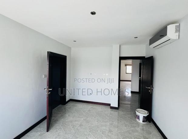 2bdrm Apartment in Abelemkpe for sale · Photo 5