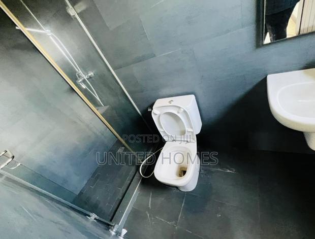 2bdrm Apartment in Abelemkpe for sale · Photo 7