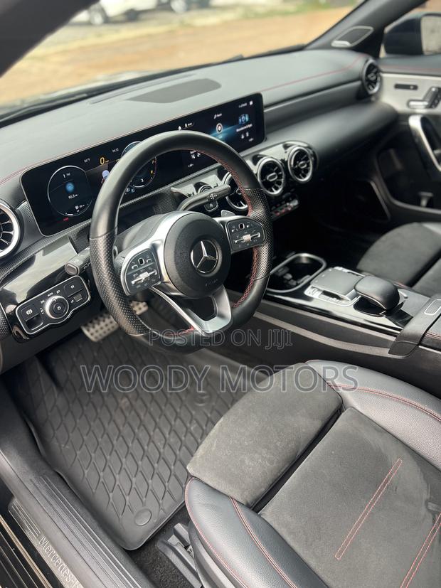 Mercedes-Benz CLA-Class CLA 250 4MATIC Sedan 2020 Black · Photo 3