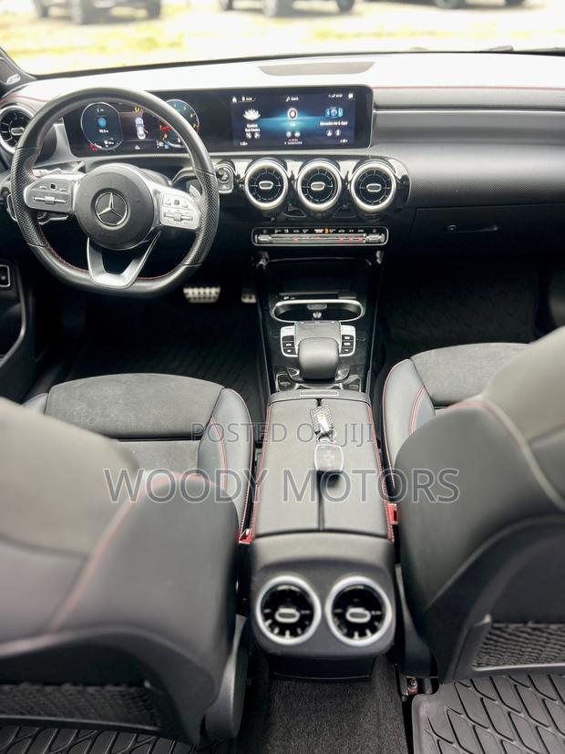 Mercedes-Benz CLA-Class CLA 250 4MATIC Sedan 2020 Black · Photo 5