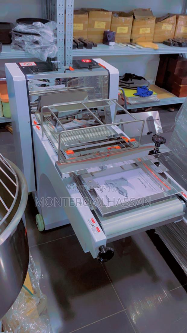 Dough Moulder / Bread Molder · Photo 3