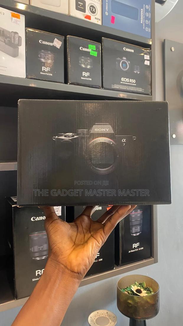 Sony A7 Iv Mirrorless Digital Camera · Photo 1