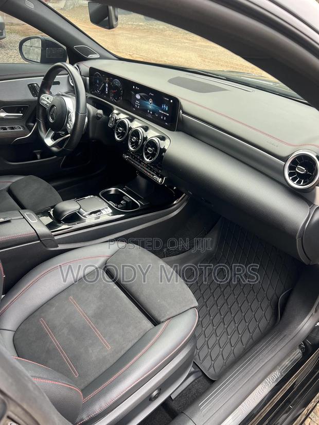 Mercedes-Benz CLA-Class CLA 250 4MATIC Sedan 2020 Black · Photo 4
