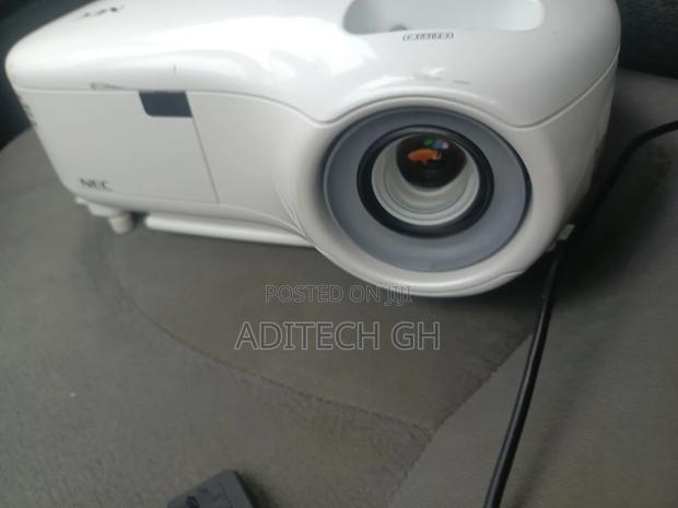 Home Used From Usa Nec Projector 2500 Lumen