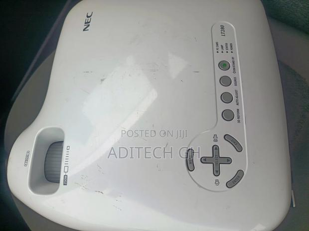 Home Used From Usa Nec Projector 2500 Lumen · Photo 5