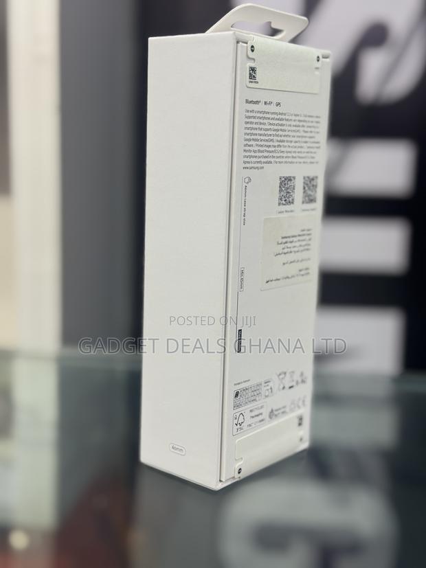 Samsung Galaxy Watch 8 Classic · Photo 2