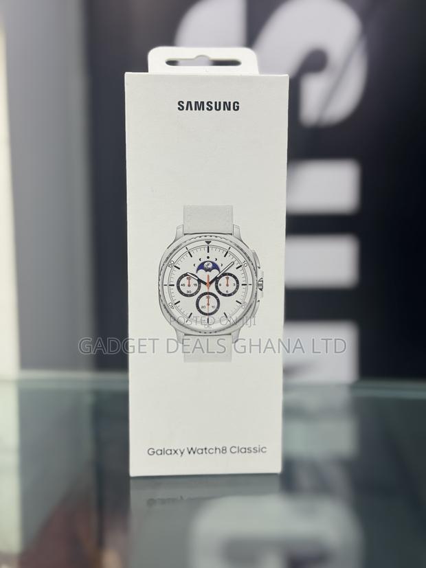 Samsung Galaxy Watch 8 Classic · Photo 1