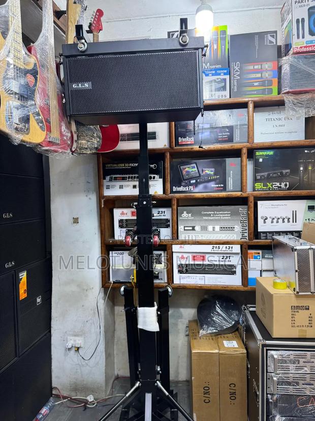 GLS 10inches Line Array and Crank Stand/ Array Lifter · Photo 1