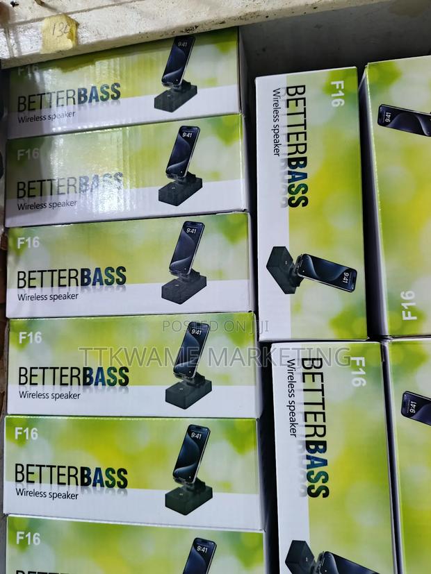Wireless Base Phone Stand · Photo 2