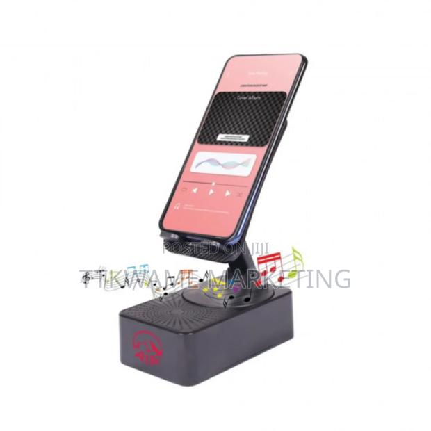 Wireless Base Phone Stand · Photo 1