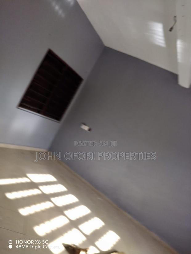 1bdrm Apartment in Ayeduase Afrifa, Kumasi Metropolitan for rent · Photo 3