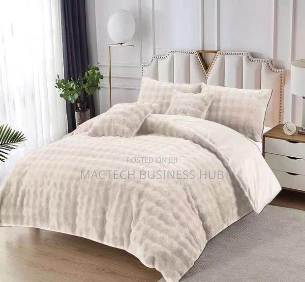 Blanket (3pcs) Rabbit Fur · Photo 3